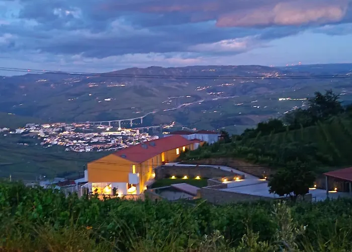 Casa Da Quinta De Santa Cruz - Douro Valley - By Rowdhouses