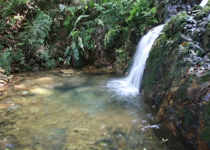 Pousada Ilha Do Itacolomi Penha 