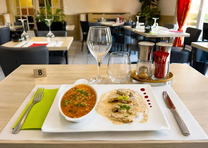 Logis Hotel Altina Pacy-sur-Eure