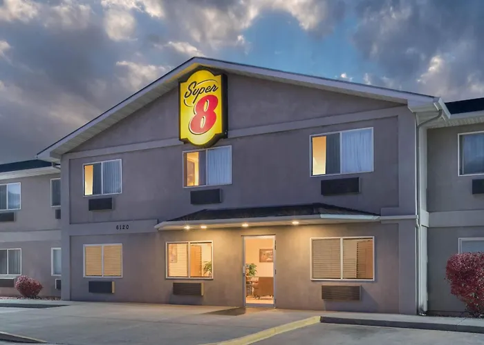 Super 8 By Wyndham Fountain Hotel