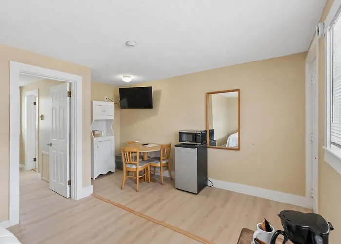 The Inn At Soho Square Old Orchard Beach