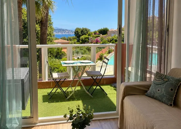Aparthotel Rousseau à Théoule-sur-Mer