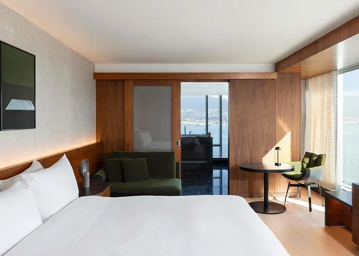 Fairmont Pacific Rim Hotel Vancouver