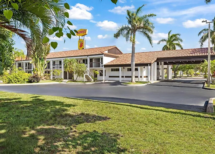 Super 8 By Wyndham Riviera Beach West Palm Beach