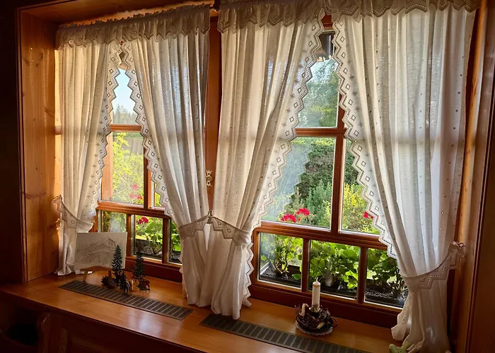Hollhouse - Bed & Breakfast Hinterzarten