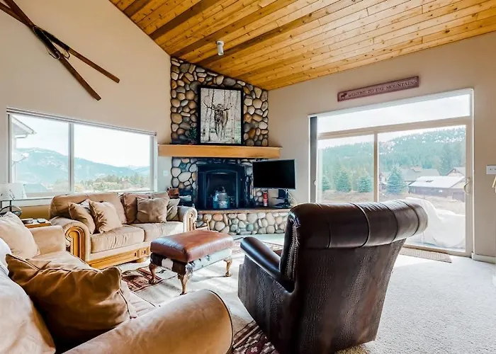 Firelight Chalet 94