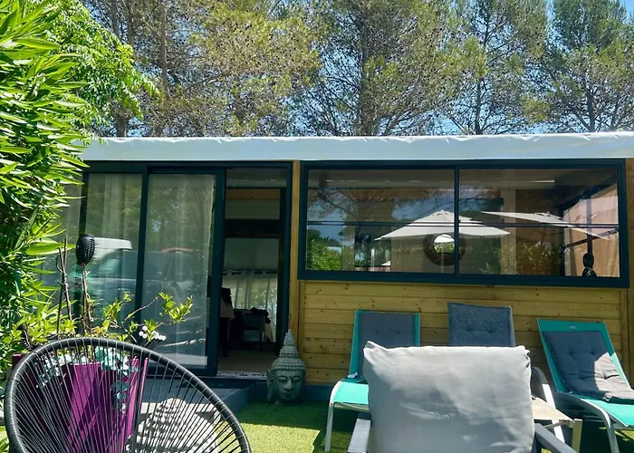 Bungalow de luxe de 60m2 dans camping 5 étoiles