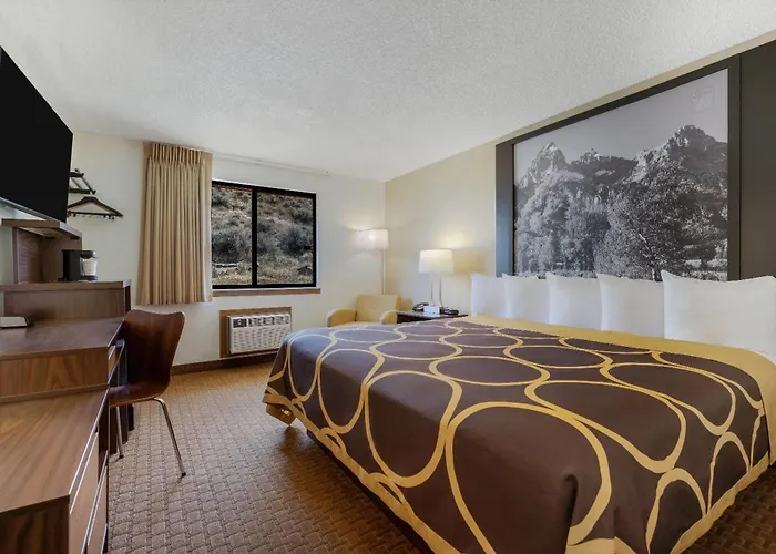 Super 8 By Wyndham Cody