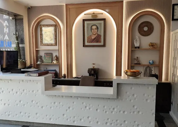 Hotel Raj Mahal Inn 3 Mints Walking From New Delhi Railway Station