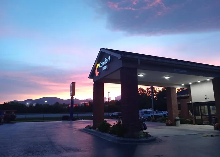 Comfort Inn Near Downtown & Blue Ridge Pkwy Marion
