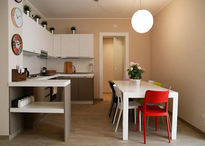ampio appartamento con giardino e box