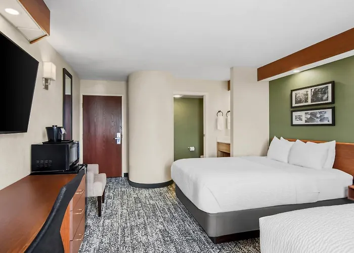 Sleep Inn & Suites Bay View Acme - Traverse City