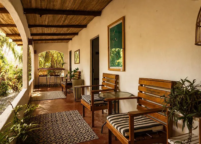 Believe Surf & Yoga Lodge Santa Teresa
