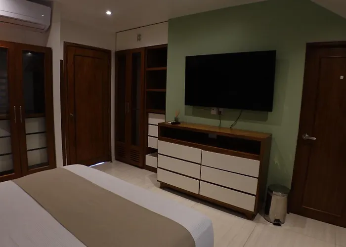 Bartolome Oceanfront Suites Isla Mujeres