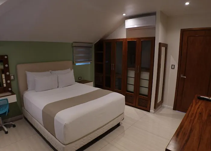 Bartolome Oceanfront Suites Isla Mujeres