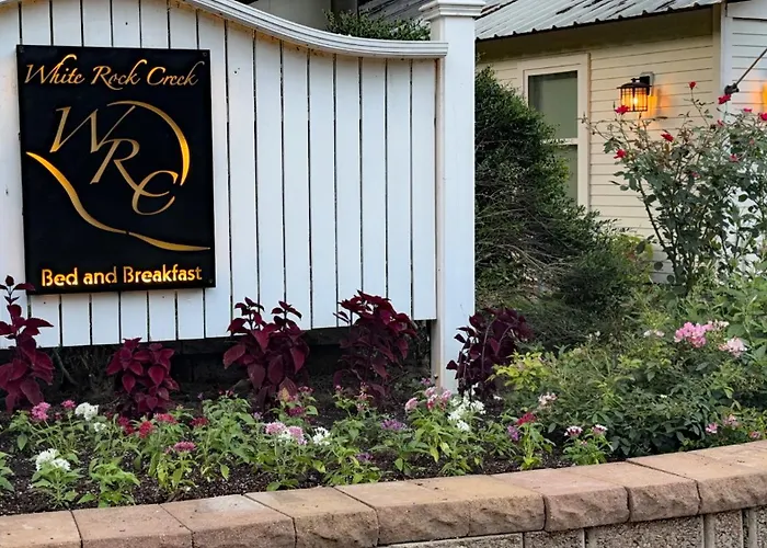 Bed & Breakfast On White Rock Creek Lacy Lakeview