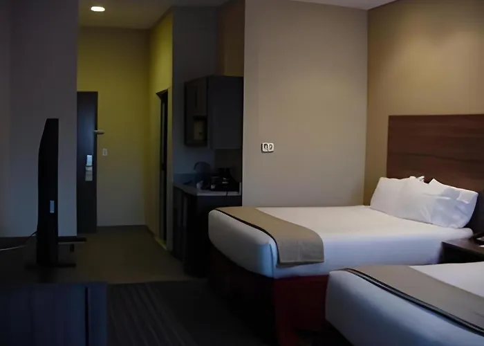Holiday Inn Express & Suites Fredericksburg By Ihg