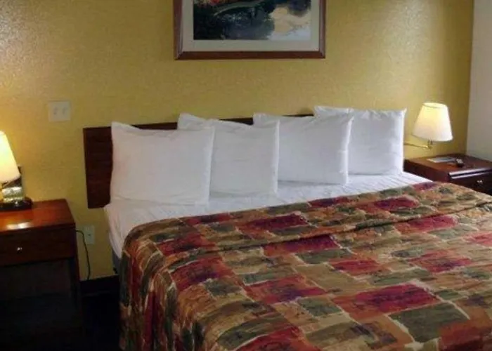 Rodeway Inn Salina North