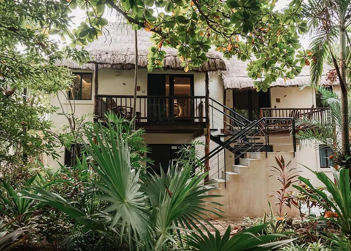 Na Balam Hotel Isla Mujeres
