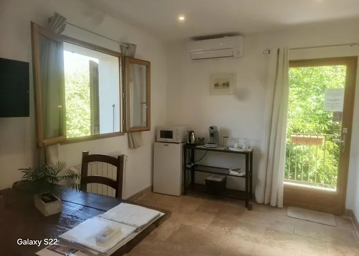 Les Lauriers chambre indépendante avec terrasse privée Moustiers-Sainte-Marie