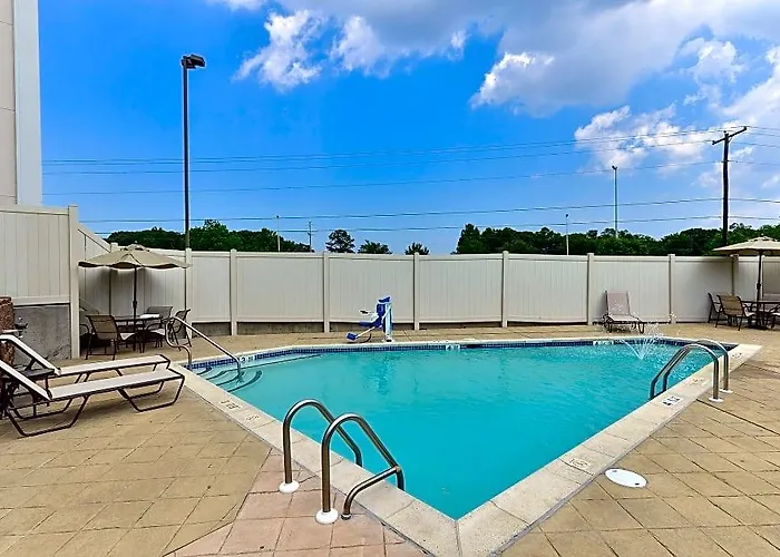 Holiday Inn Express Seaford-Route 13