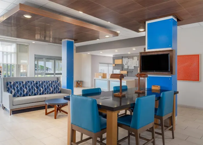 Holiday Inn Express & Suites - Lexington W - Versailles By Ihg