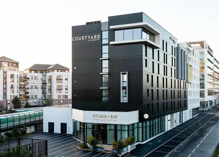 Courtyard By Marriott Paris Creteil