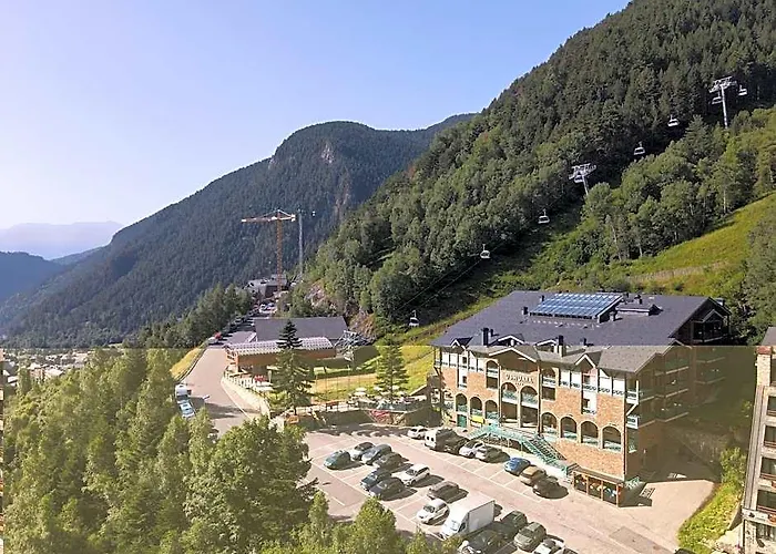 Hotel Crest