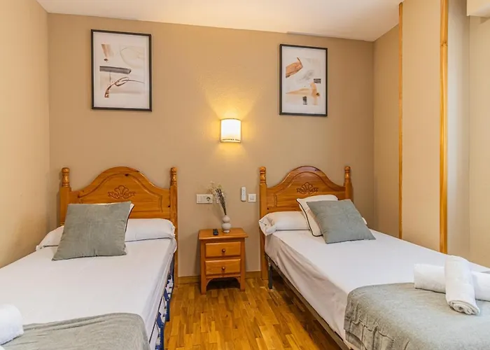 Hostal Valle De Tena Sabiñánigo