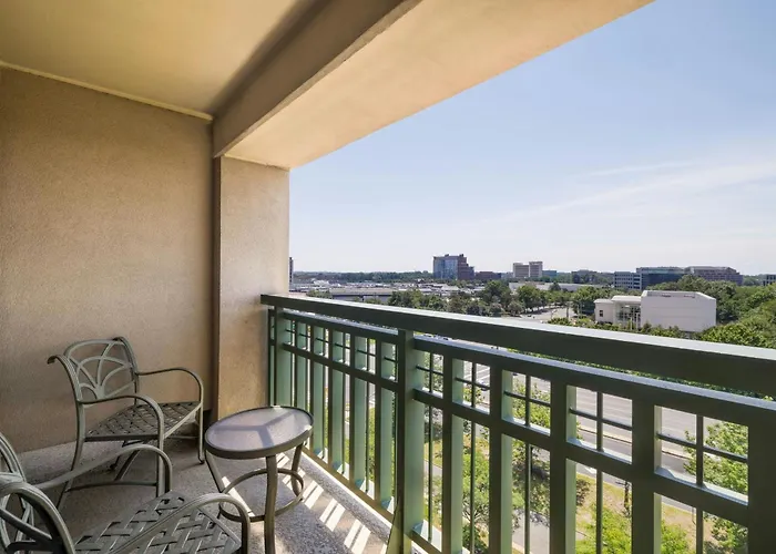 Courtyard By Marriott Tysons Mclean
