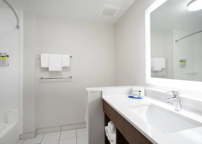 Holiday Inn Express & Suites - Sterling By Ihg