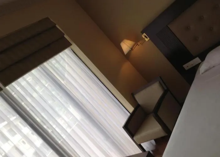 Devon Hotel