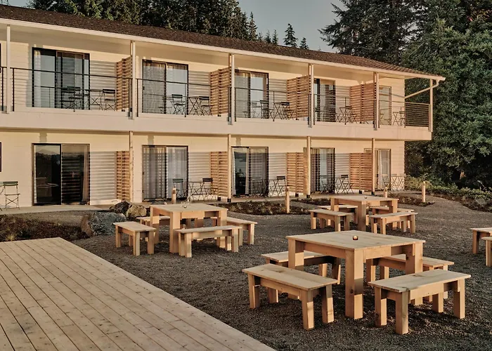 Astoria Crest Hotel
