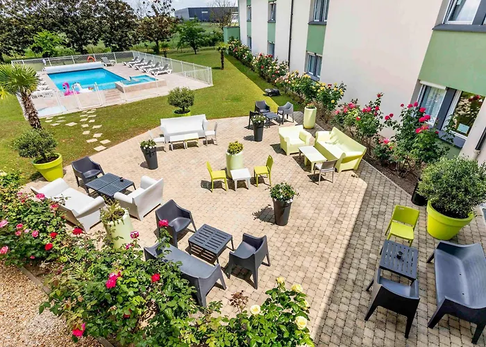 Hôtel Ibis Styles Bourges - Piscine extérieure chauffée - Restaurants à proximité