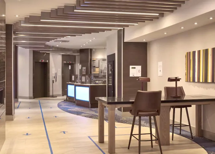 Holiday Inn Express Vancouver-Metrotown