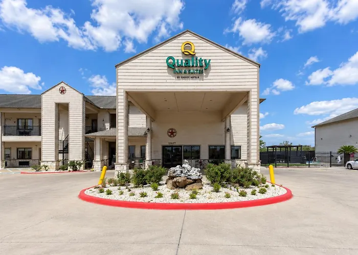 Quality Inn & Suites Victoria South