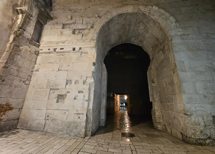 Malena Palace Experience Split