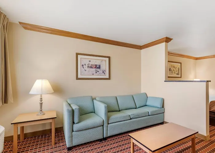 Quality Inn & Suites Denver Airport - Gateway Park Aurora
