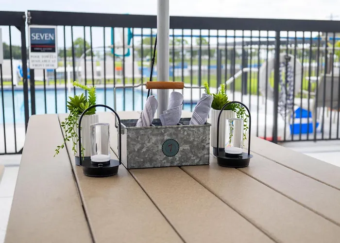 Seven Sebring Raceway Hotel