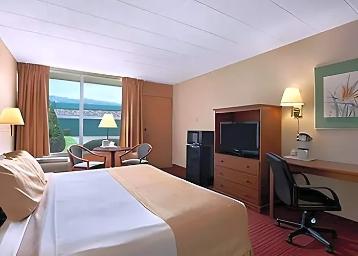 Days Inn By Wyndham Butler Conference Center