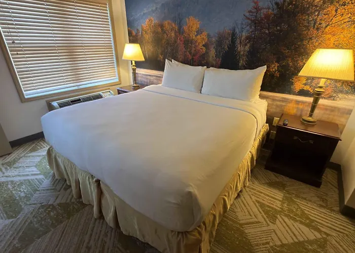 Split Rock Resort Lake Harmony