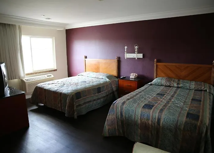 Chateau Inn & Suites