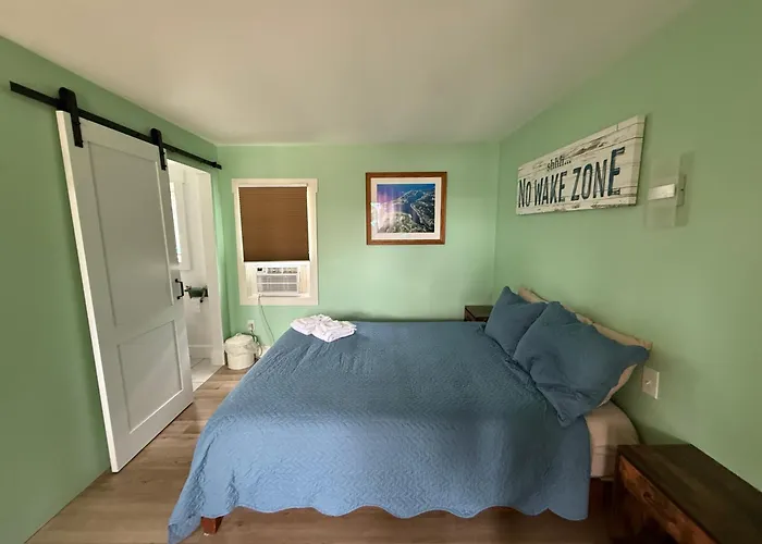 Bay Port Lodging
