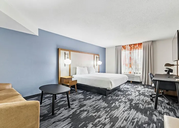 Fairfield Inn & Suites Clarksville