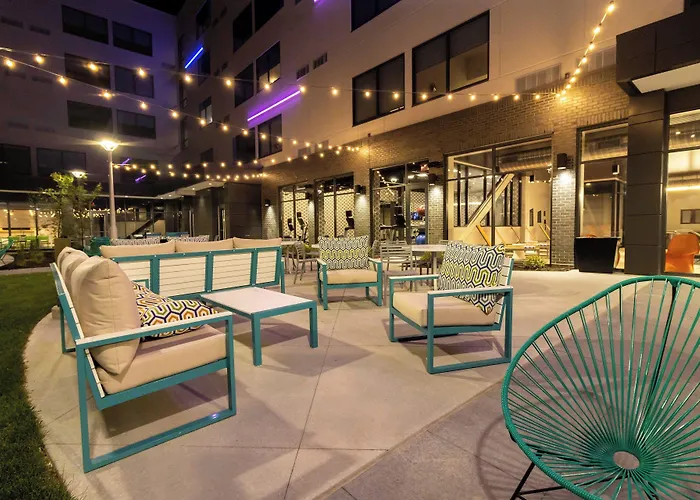 Aloft St. Louis Cortex