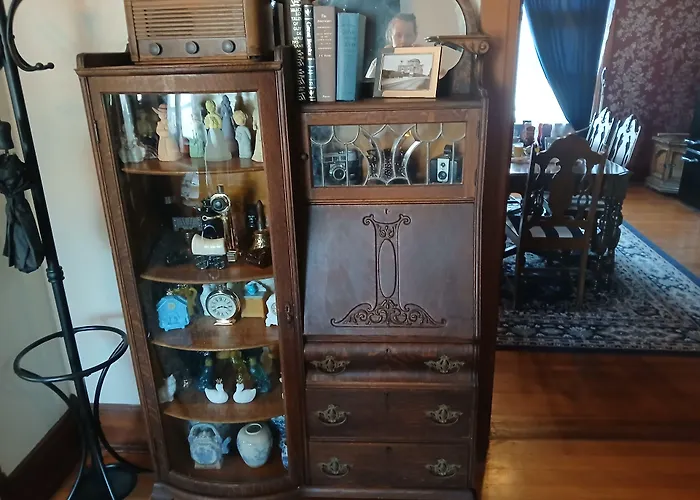 The Bissing House Bed & Breakfast Hays