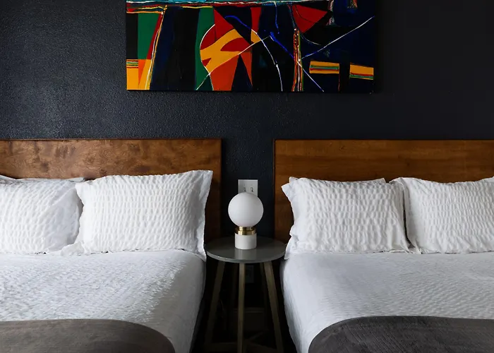 The Metro Hotel