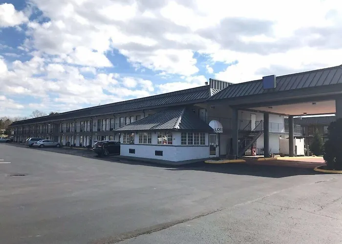Days Inn By Wyndham Knoxville North Powell
