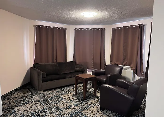 Falls Lodge & Suites Niagara Falls