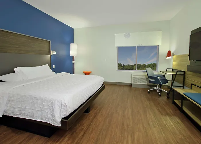 Tru By Hilton Mobile Hotel